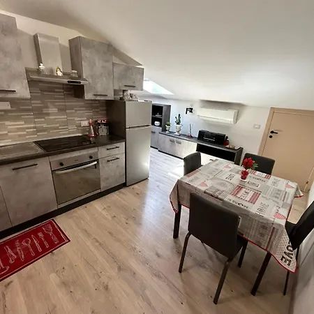 Dimora Rubino Apartment